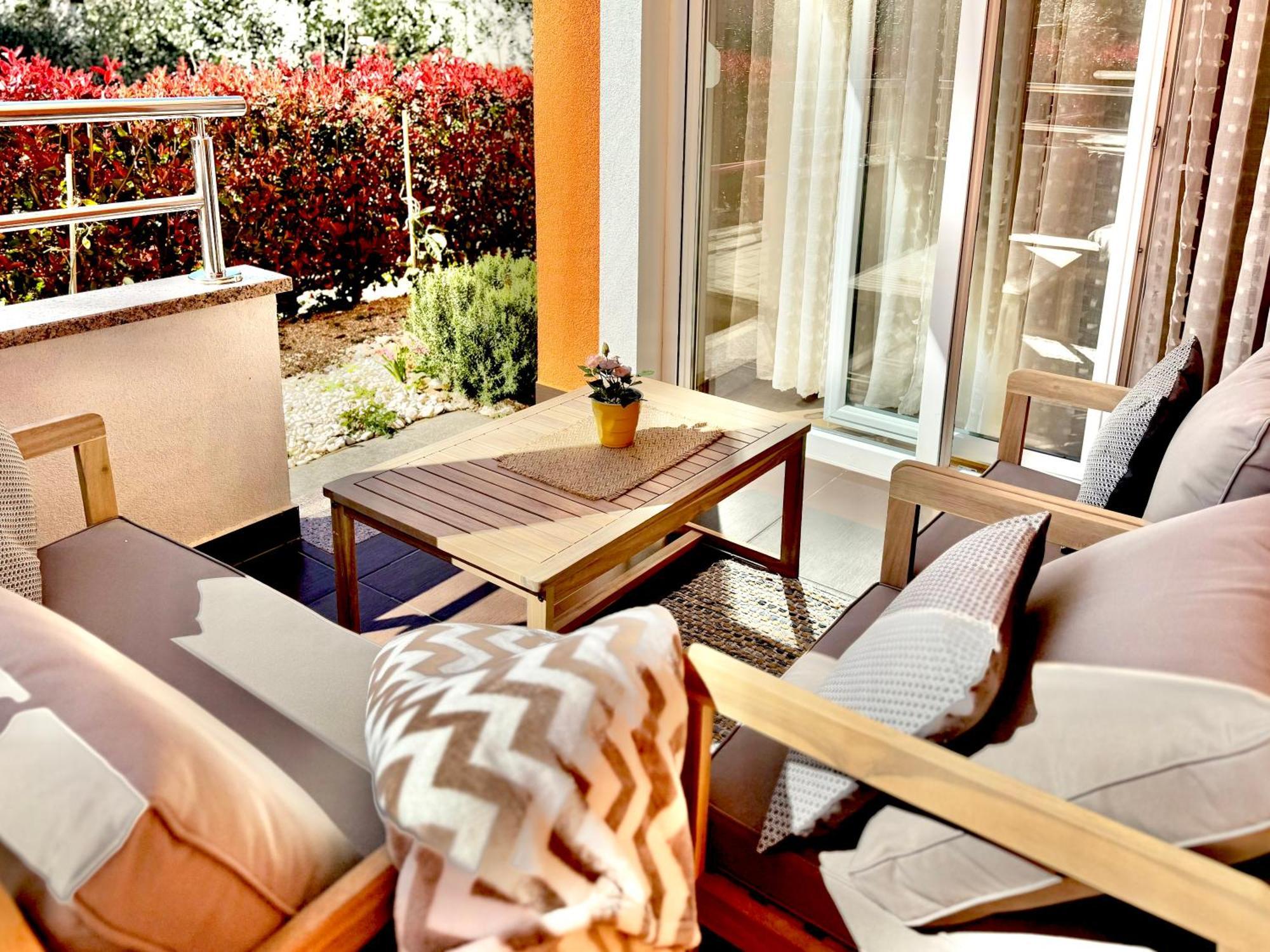 Apartments Terra Solaris เมดูลิน ภายนอก รูปภาพ